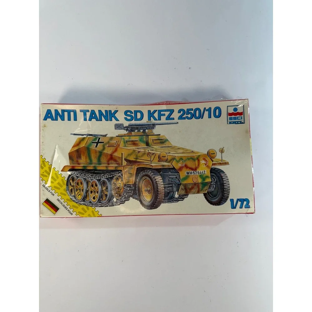 ESCI ERTL Anti Tank SD KFZ 250/10 1/72 Scale Model Kit 8373 Vintage WWII German